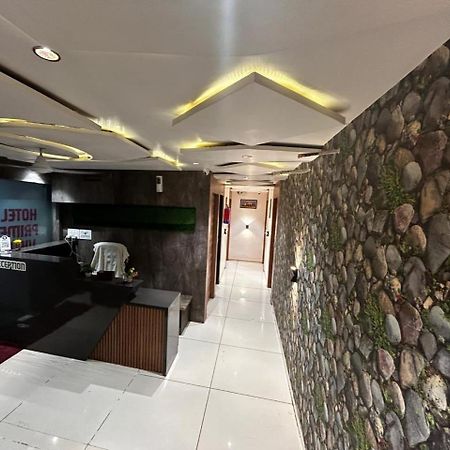 Prime View Hotel อาเมดาบัด ภายนอก รูปภาพ